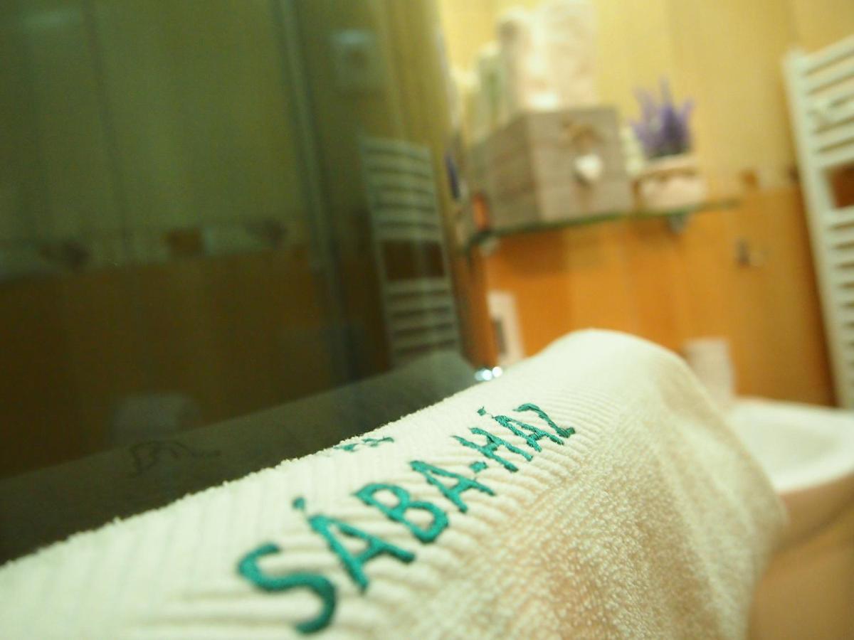 Hotel Saba-Haz Balatonboglár Zewnętrze zdjęcie
