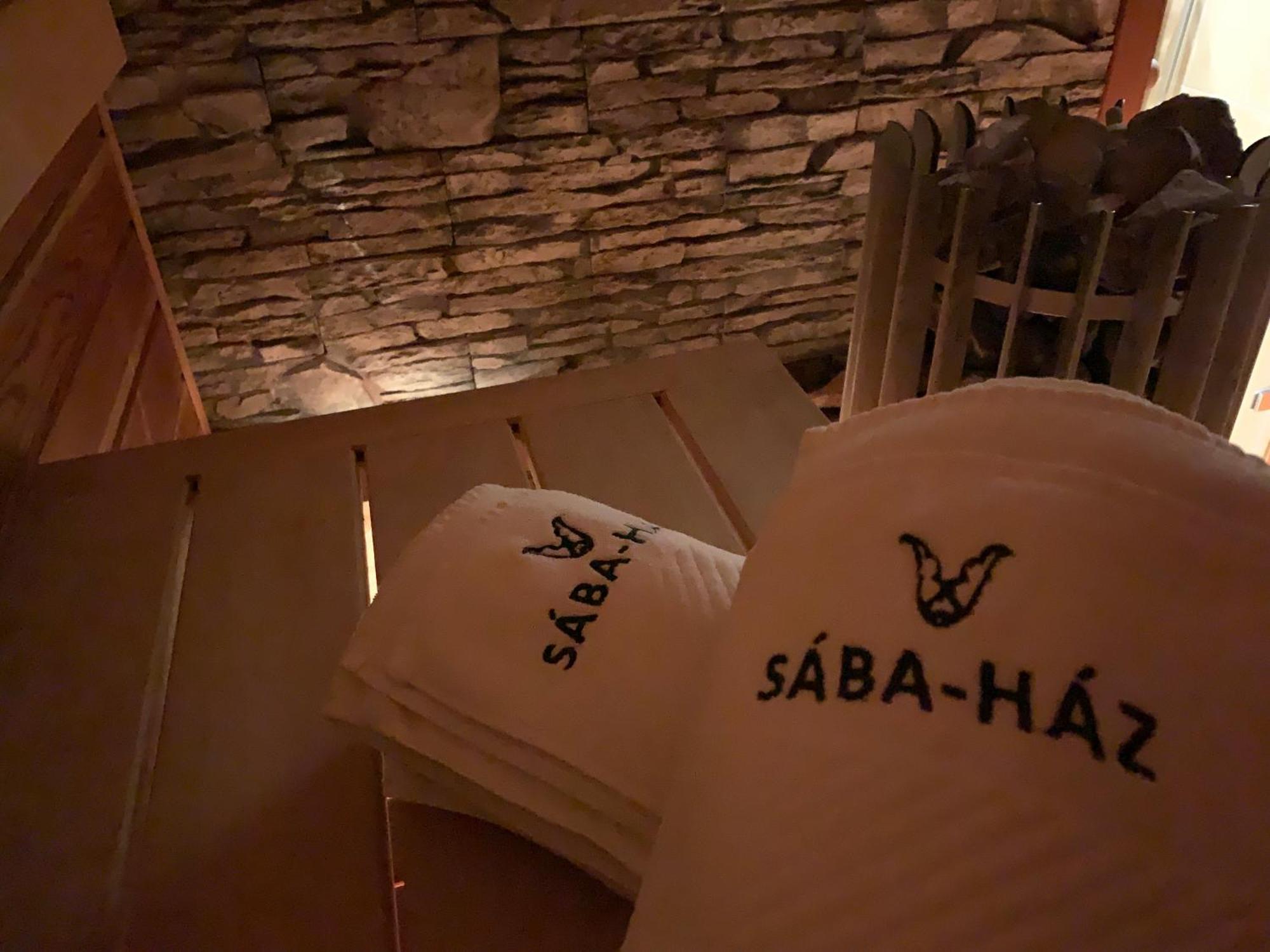 Hotel Saba-Haz Balatonboglár Zewnętrze zdjęcie