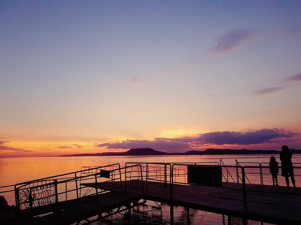 Hotel Saba-Haz Balatonboglár Zewnętrze zdjęcie